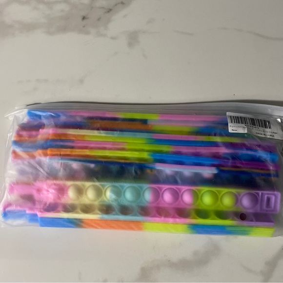 18 Piece Pop Fidget Bracelets Multicolored - Picture 3 of 3